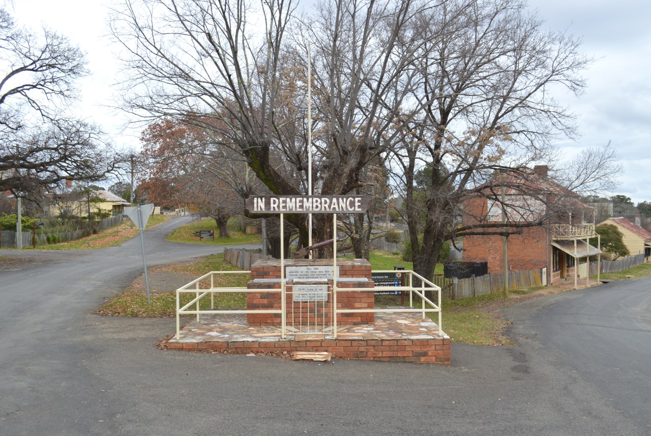 Hill_End_War_Memorial_001
